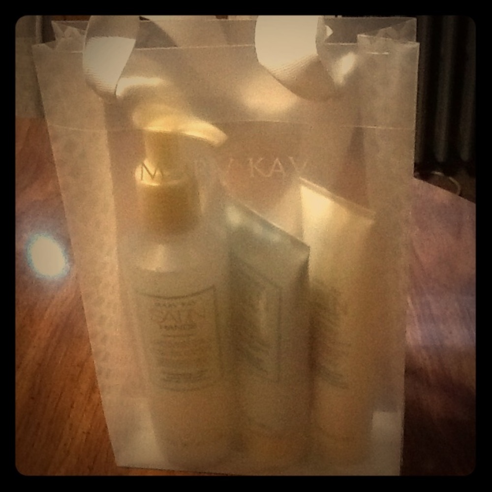 White Tea & Citrus Satin Hands® Pampering Set